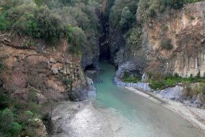 Etna-jeep-ride-wine-and-Alcantara-gorges-2