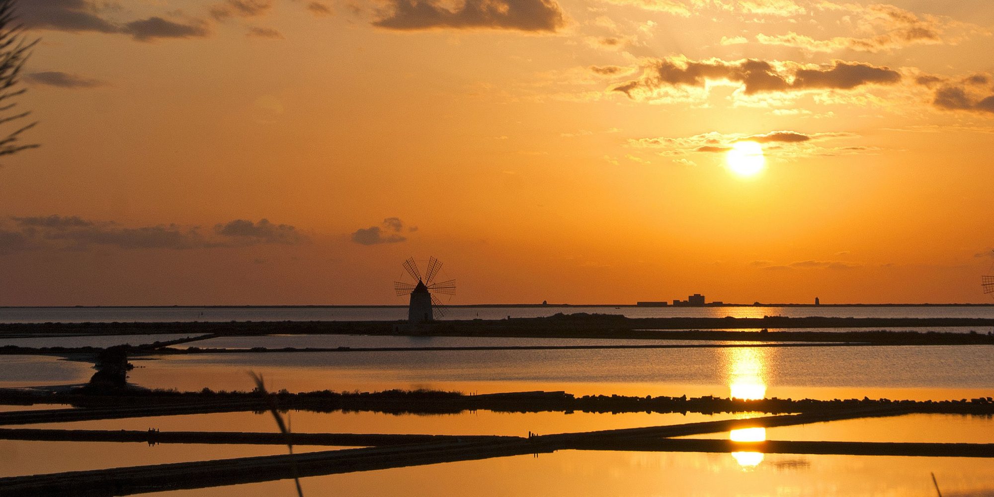 MARSALA - Saline al tramonto