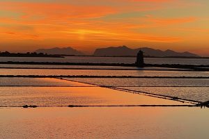 marsala_trapani_saltpans_sunset_pixabay_4