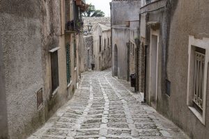 erice_street_pixabay_1
