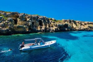 Boat Tour to Favignana and Levanzo islands from Trapani (2)
